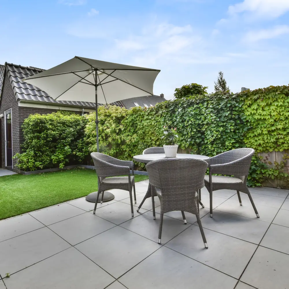 Summer Entertaining Space