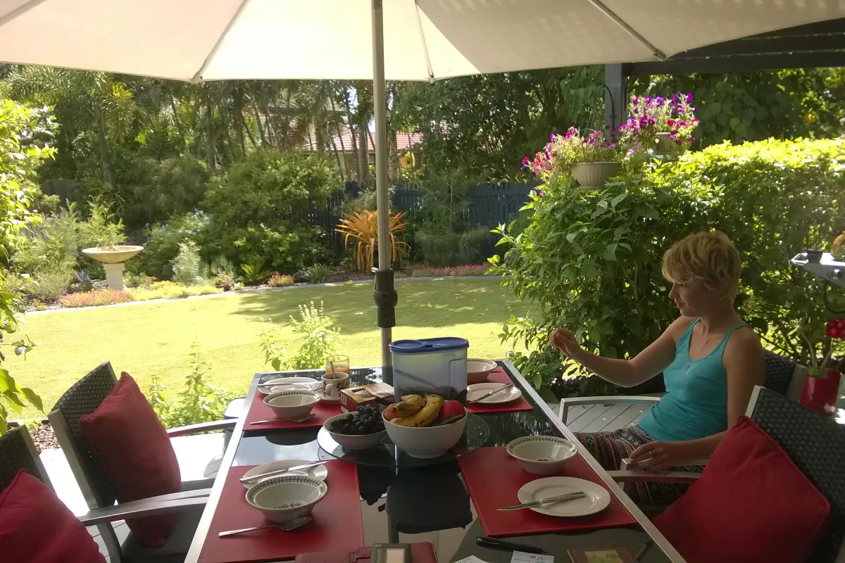 Create a Summer Entertaining Space with Pollinator-Friendly Planting